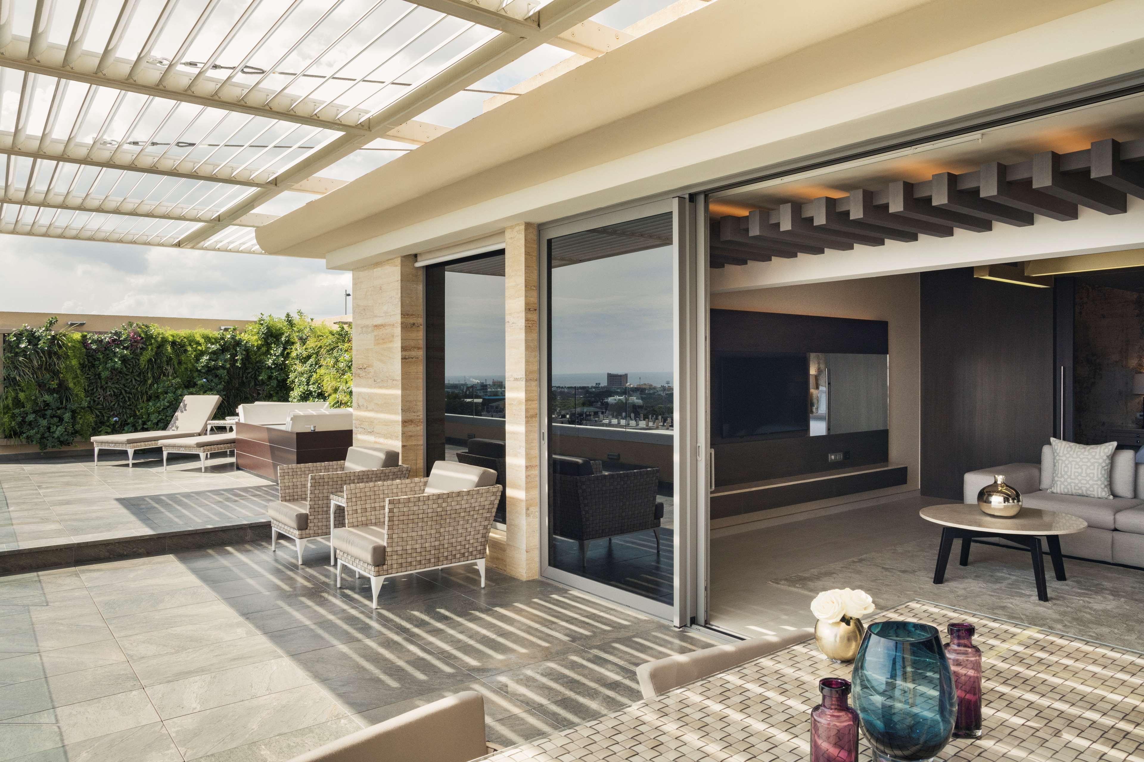 El Embajador, A Royal Hideaway Hotel Σάντο Ντομίγκο Εξωτερικό φωτογραφία A sliding door